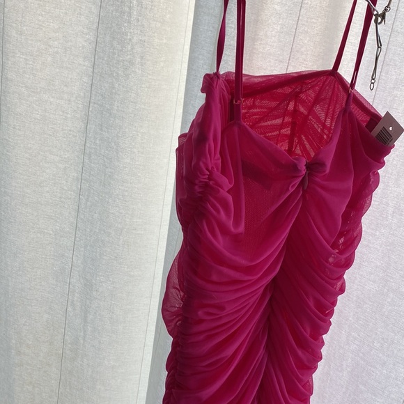 Aritzia Luxor Dress in Fuchsia - Picture 3 of 6